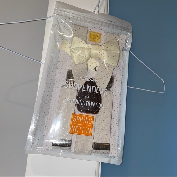 Spring Notion Suspenders & Solid Color Bow tie - Picture 3 of 3